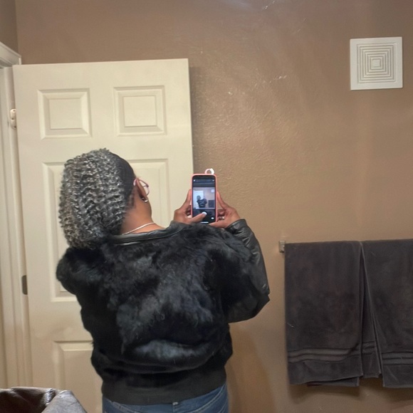 Wilsons black leather & rabbit fur vtg 80’s jacket size medium bat wing sleeves - Picture 5 of 14